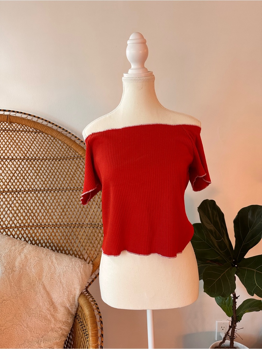 Off-Shoulder Red Ribbed Crop Top